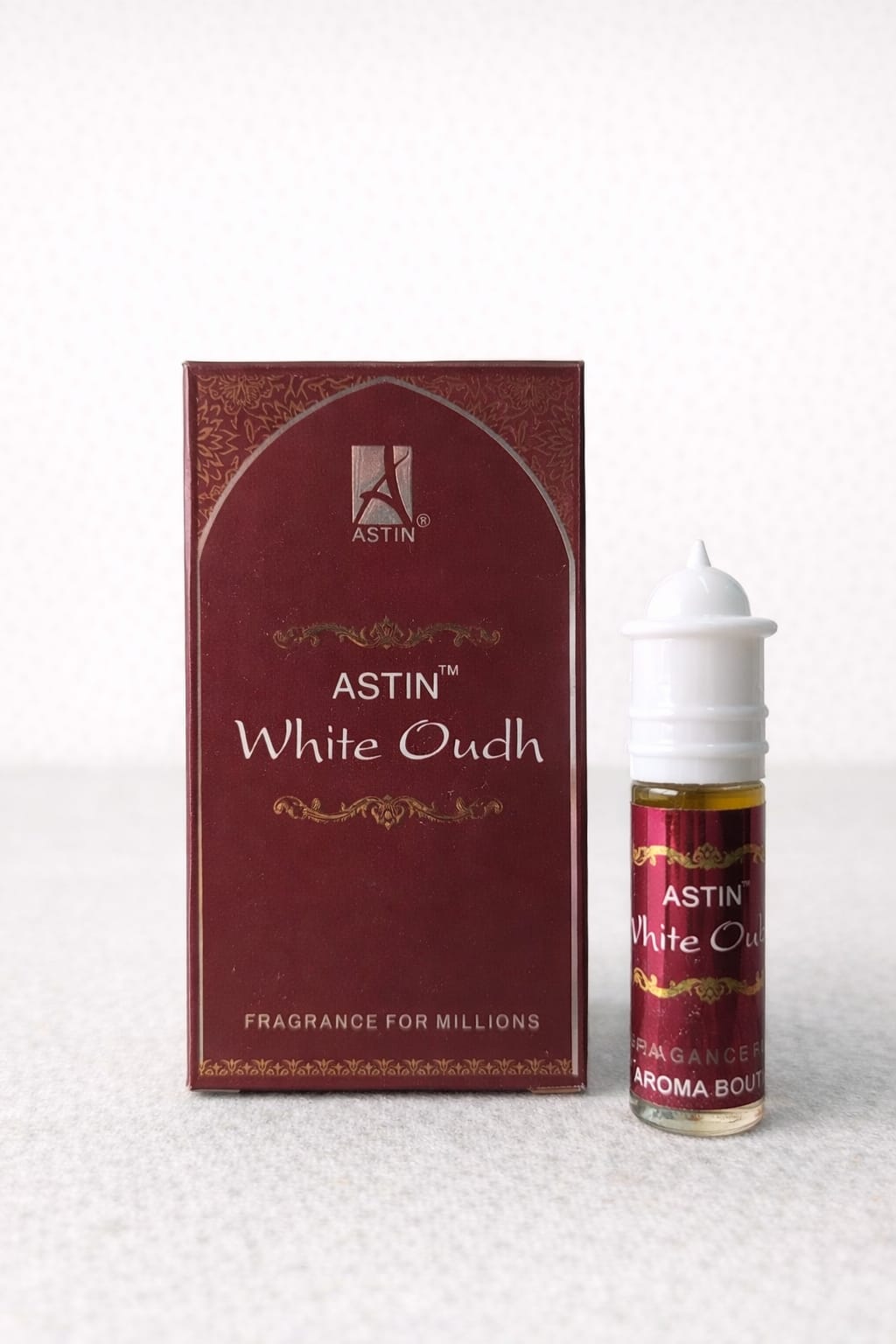 white-oudh-6-ml-roller-attar